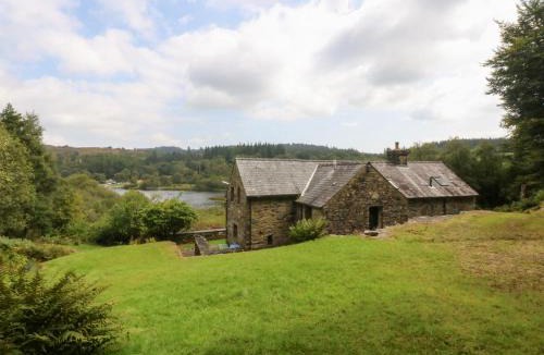 Trefriw House | Ty Newydd