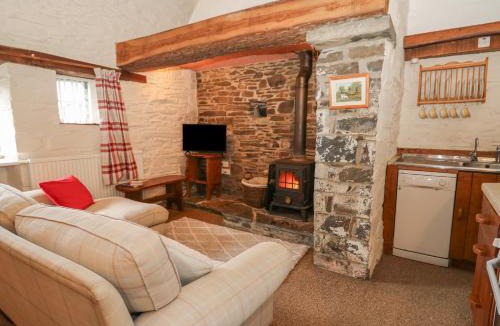 Llanybydder House | Ty Tarw