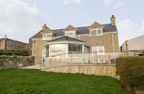 Llanfaethlu House | Ty Top