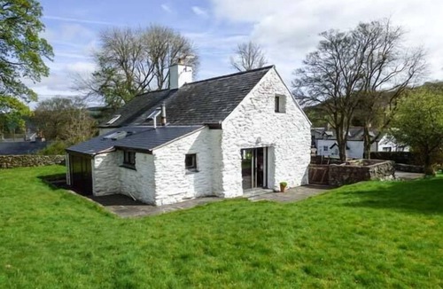 Cwmtirmynach Cottage | Ty Uchaf