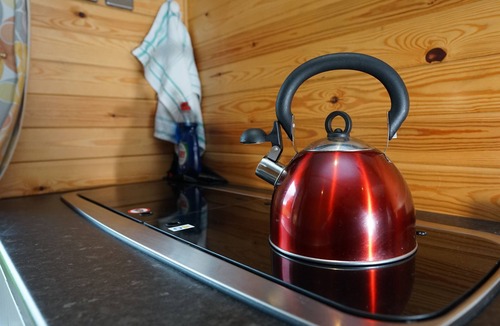 Hawick Cabin | Unique, Off- Grid Beehive Pod at Westcote Glamping