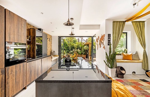 North Kensington House | Unique Space, Sunny, Modern Design, 10 min to Portobello Rd