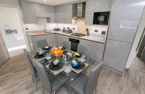 Reading Apartment | Upper Duplex Apartment w/Garden & Parking