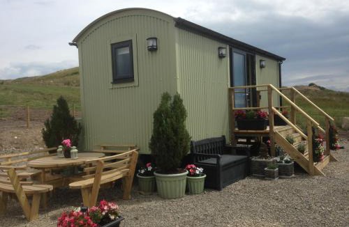 Disserth and Trecoed Cabin | Upper Gilwern Quarry Hut