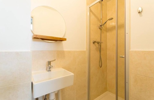 Kemptown Hotel | Upper Rock G2 - double room en-suite