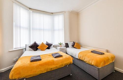 Bootle House | Ursula Sparkle Stays