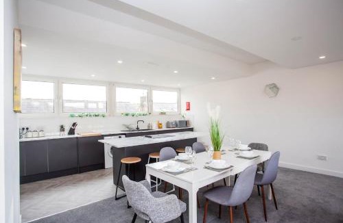 Haltwhistle Apartment | Vacant Nests Spacious Apartment Front Street
