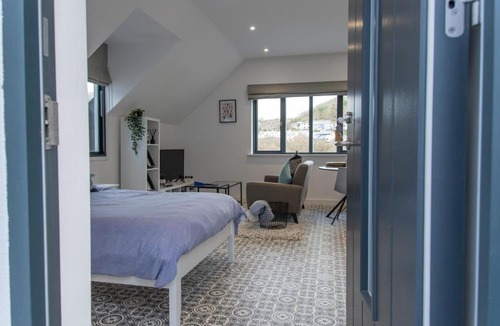 Seaton Apartment | Valley View Studio Annexe