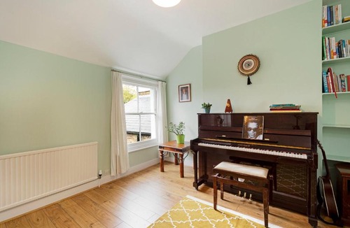 Herne Hill House | Victorian, Bright 2 Bed House near Brixton