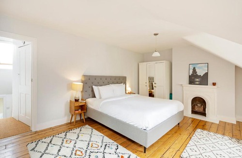Herne Hill House | Victorian, Bright 2 Bed House near Brixton