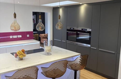 St Austell Villa | Villa Designer Private Bathroom Landmark view
