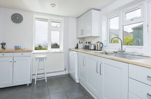 Pembroke Cottage | Vista Mar, Holiday Cottage Freshwater East, Sleeps 6, 3 bedrooms, bathrooms