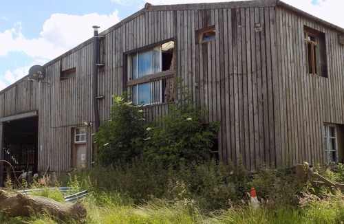 Compton Martin Apartment | Wagon Hut for glamping