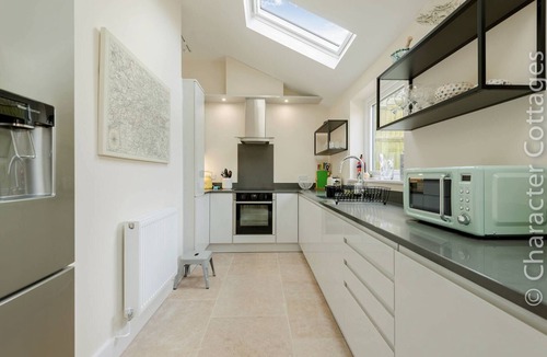Burford Cottage | Wall Cottage
