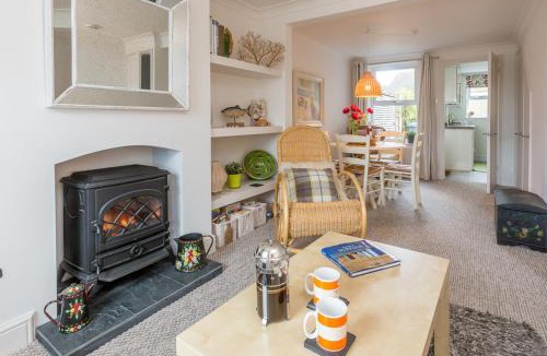 Aldeburgh House | Walnut Cottage