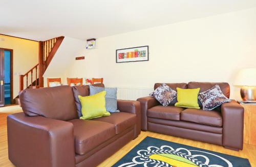 Piltdown House | Walnut Walk