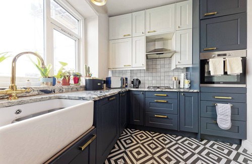 Cliftonville Cottage | WALPOLE BAY SEA VIEWS, pet friendly in Margate