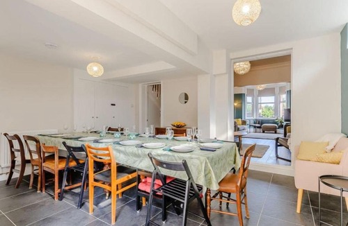 Margate House | Walpole FRONT House sleeps 13-15