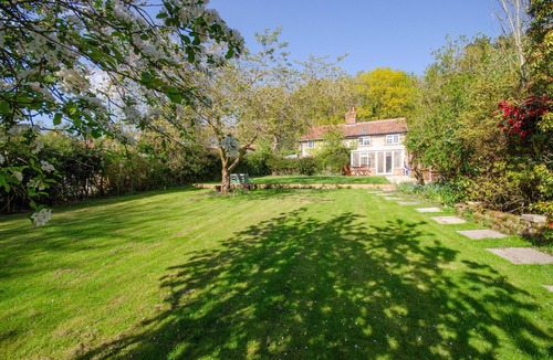 Southrepps House | Warren Cottage - Two Bedroom House, Sleeps 4