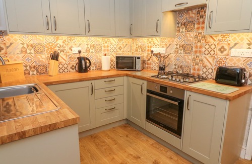 Ingleton Cottage | WATERFALL COTTAGE, pet friendly in Ingleton