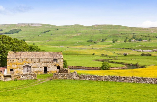 Ingleton Cottage | WATERFALL COTTAGE, pet friendly in Ingleton