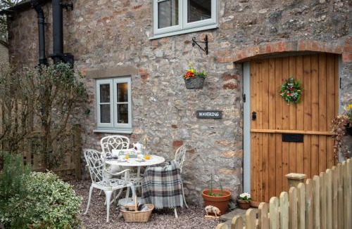Axbridge House | Wavering