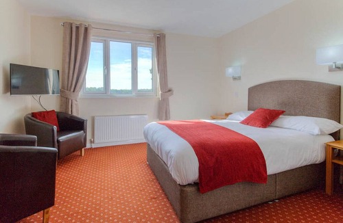 Irstead Hotel | Wayford Bridge Inn