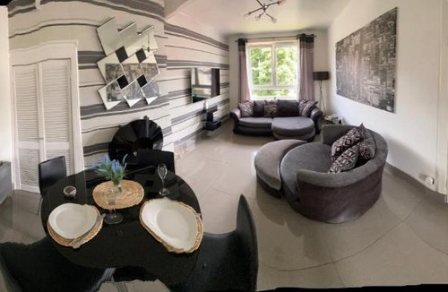 Ellemford Apartment | Wee Tartan Hideaway