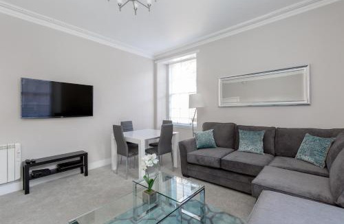 Old Town Apartment | West Bow Apartment