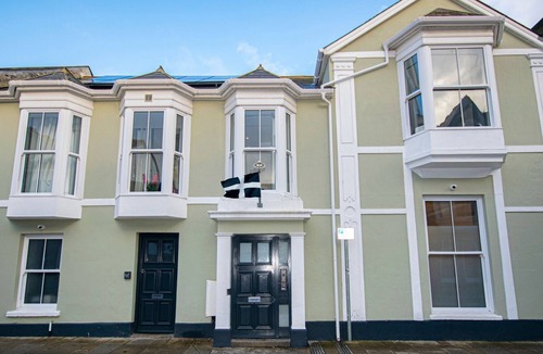 Camborne Cottage | WEST CHAMBERS, romantic, character holiday cottage in Camborne