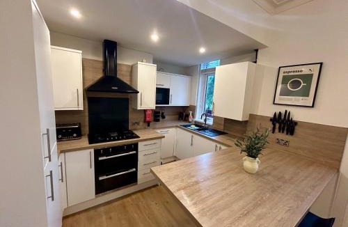 Dumbarton Apartment | West Dunbartonshire Flat, near Loch Lomond