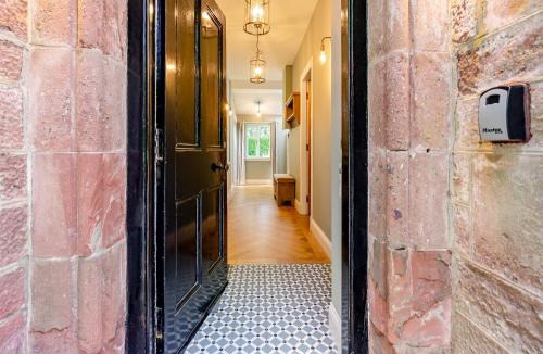 Murthly House | West Lodge