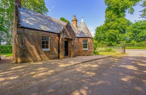 Murthly House | West Lodge