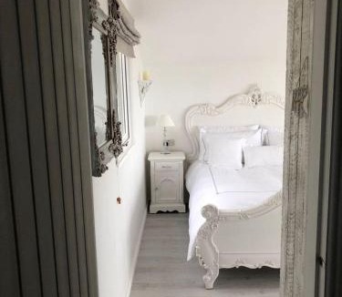 Cylch-Y-Garn House | West mouse view