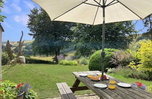 Luxborough House | Westcott Cross Cottage Luxborough