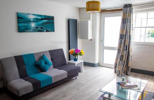 Barnstaple House | Westeria Cottage