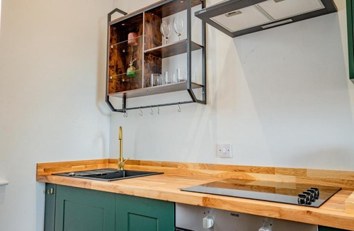 Pontrilas Apartment | WhiskAwayStays - Foregate Studio No 6