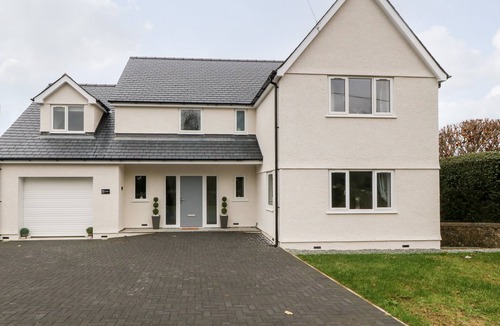Amlwch Cottage | White Bull House