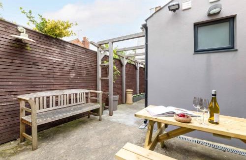 Whitstable House | White Cottage