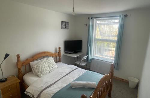 Erdington House | White house