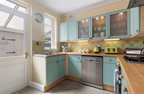 Saundersfoot Cottage | White Sails - Beach and Harbour Views
