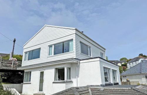 St. Mawes House | Whitestones