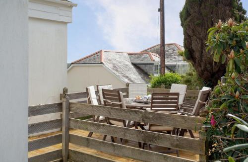 St. Mawes House | Whitestones
