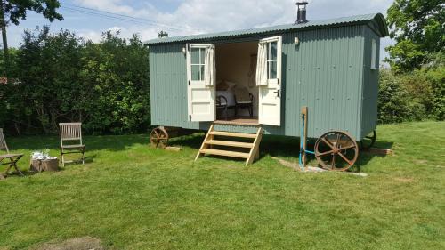 Abbess Roding Bed & Breakfast | Wilderness B&B 3 Self Contained Rooms Nr Sissinghurst