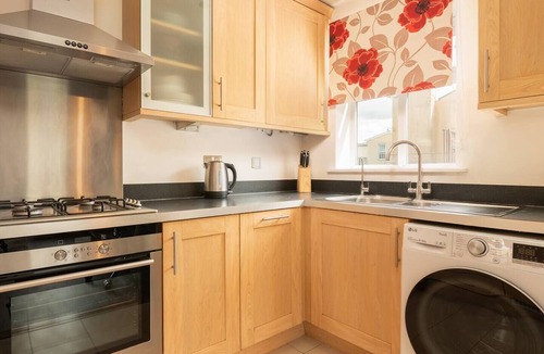 Sindlesham Apartment | Will's apartment · Nirvana Retreat with Parking - Pass the Keys