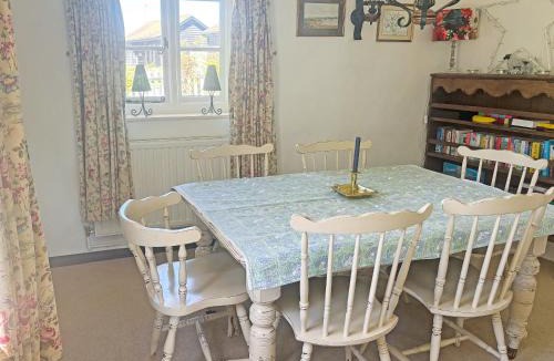 Woodbridge House | Willow Cottage