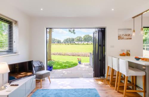Stowmarket House | Willow Cottage