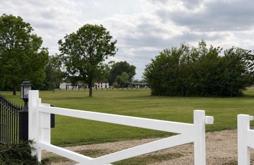 Hatfield Heath House | Willow Cottage Sleeps 6 nr Stansted & Down Hall