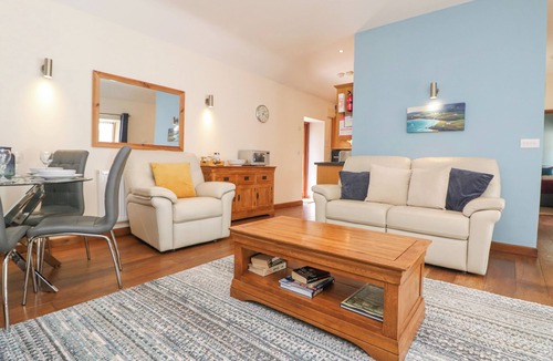 Maenporth Cottage | Willow