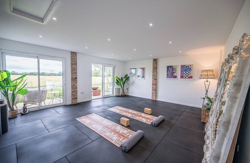 Beccles Cabin | Willow Lodge, Toad Hall, Wangford